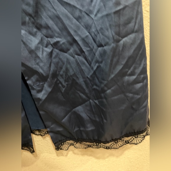 Blue blouse - Picture 2 of 3